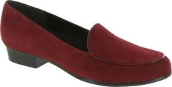 Munro Mallory -Best Shoe Store munro mallory cranberry suede m206236 34615.1555030943